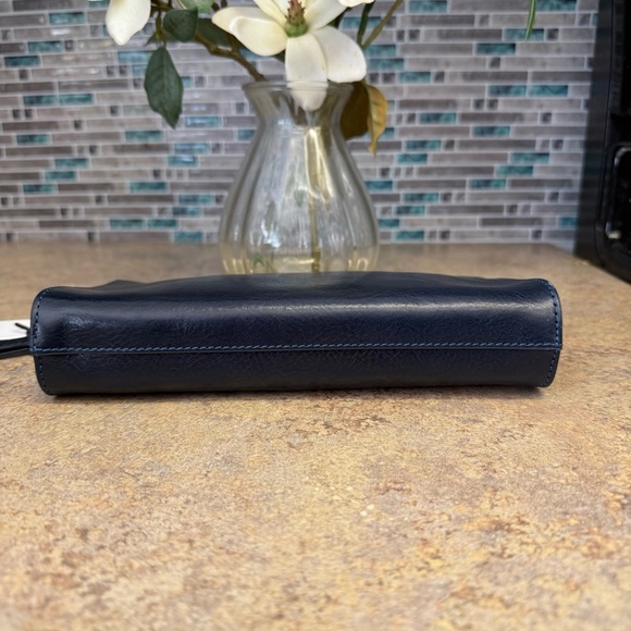 NWT Brahmin Daisy classy Navy Topsail purse - Picture 4 of 5